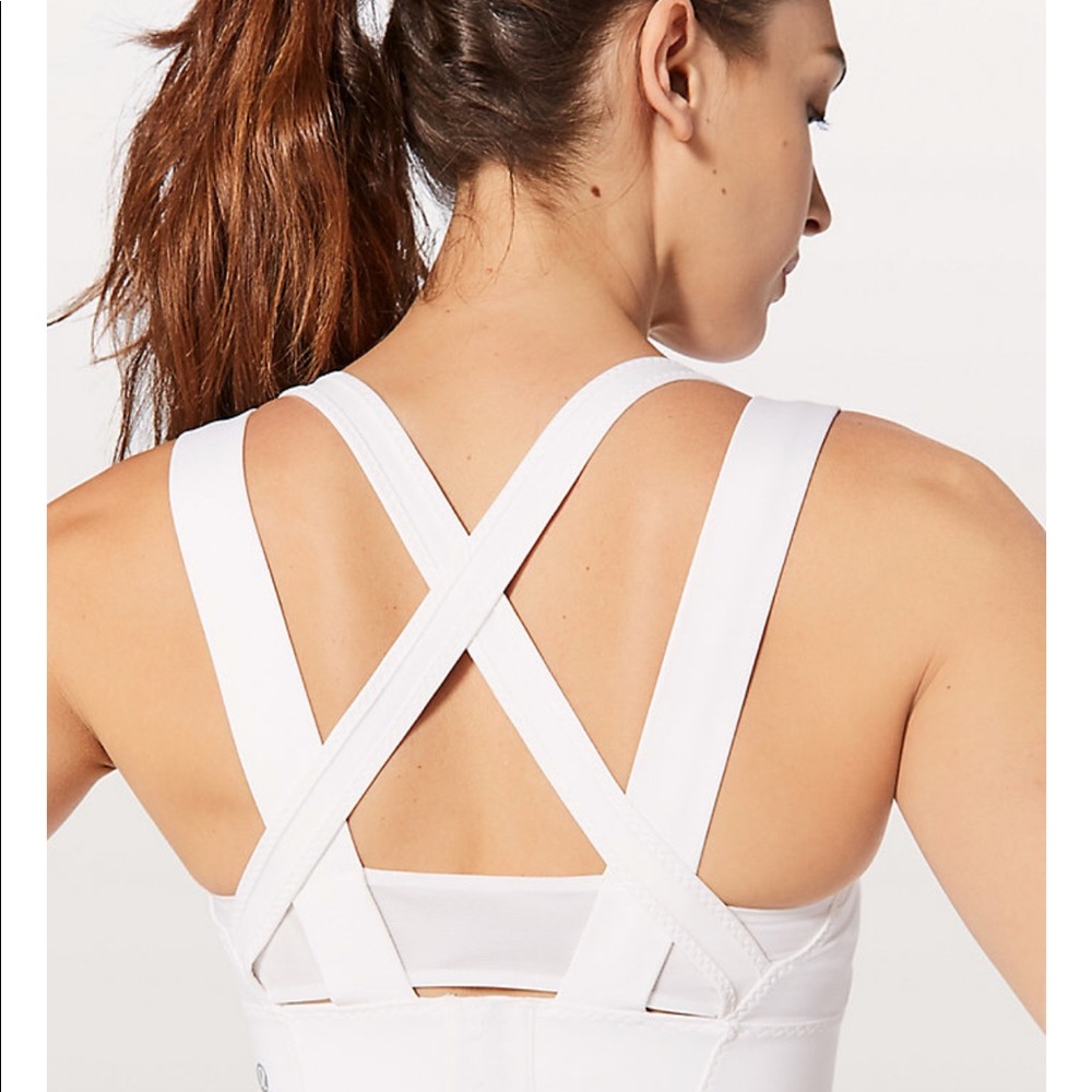 ISO Lululemon Oxygen Bra size 2 or 4 NWT